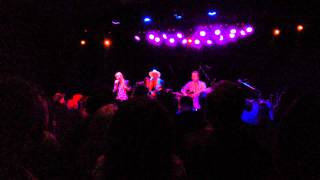 Holly Williams with Gwenyth Paltrow, "Drinkin"