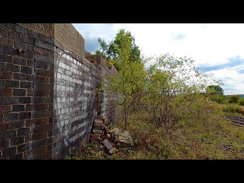 KINGHAM STATION AND THE CHIPPING NORTON LOOP.