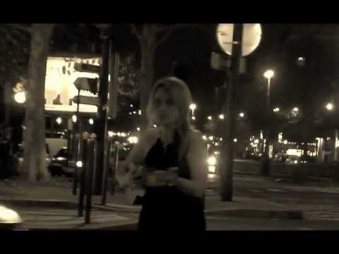 Cheryl Beer: Mamoiselle Ukulele Bel Filmed in Paris