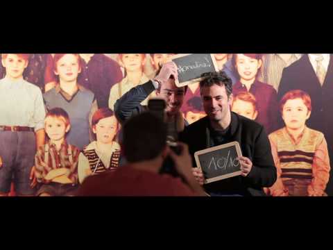 LES CHORISTES LE SPECTACLE MUSICAL - STARS ET PUBLIC AUX FOLIES BERGERE