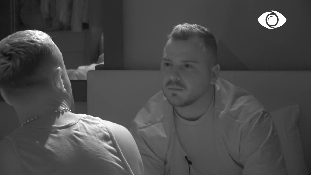 Ronaldo sqarohet me Luizin: Më nxjerr keq në sy të njerëzve!