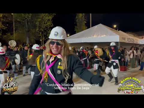 Presentación de la cuadrilla de CHACANEGRO  - Sinfonía Junín de Jauja "Banda Papá”