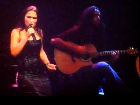 Videoclip de Silencio (Album Version) — Nelly Furtado