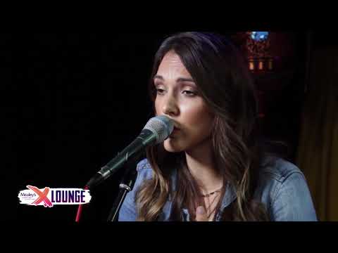 Smithfield Performs 'Hey Whiskey'