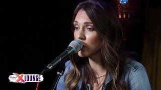 Smithfield Performs &#39;Hey Whiskey&#39;