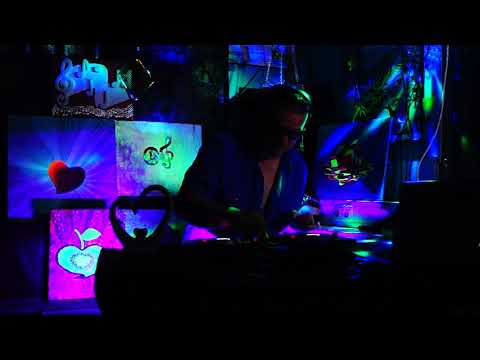 Tzweno warm up-DJ set 113bpm