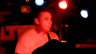 Reno Divorce - How long`s it been (live)