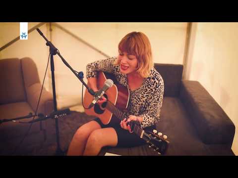 Charlotte Brandi - La Jardinera | ALEX One Shots