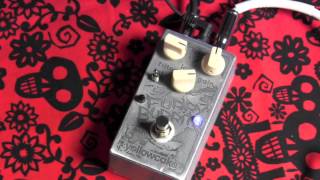 Video thumbnail for Yellowcake Pedals FURRY BURRITO fuzzy overdrive guitar pedal demo with les paul by gearmanndude