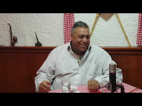 Za kariranim stolom-Sasa Horvat Saki