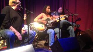"Travelin' Shoes" - Ruthie Foster