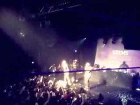 Grems - Vampire Live @ La Machine du Moulin Rouge