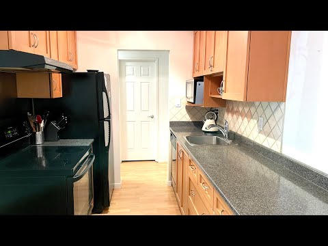 1 Bedroom + Den in South Granville