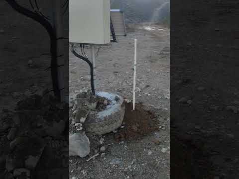 Monitoring moisture balance and oxygen ingress through a cover on a waste rock dump