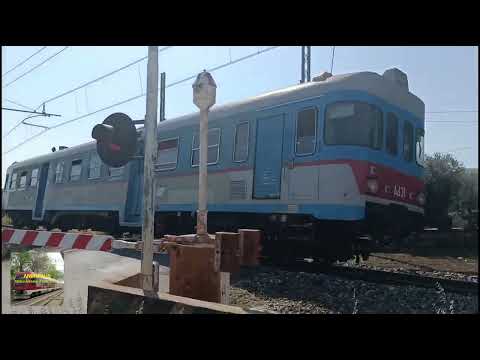AD IN TRANSITO AL PASSAGGIO A LIVELLO FS64 DI ALBEROBELLO | ɅNDREɅUS TRENI E P.L. FSE