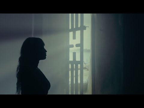 Anne-Fay - White Woman (Akweley)