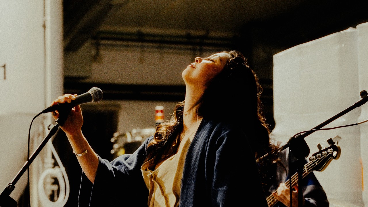 AO live performance