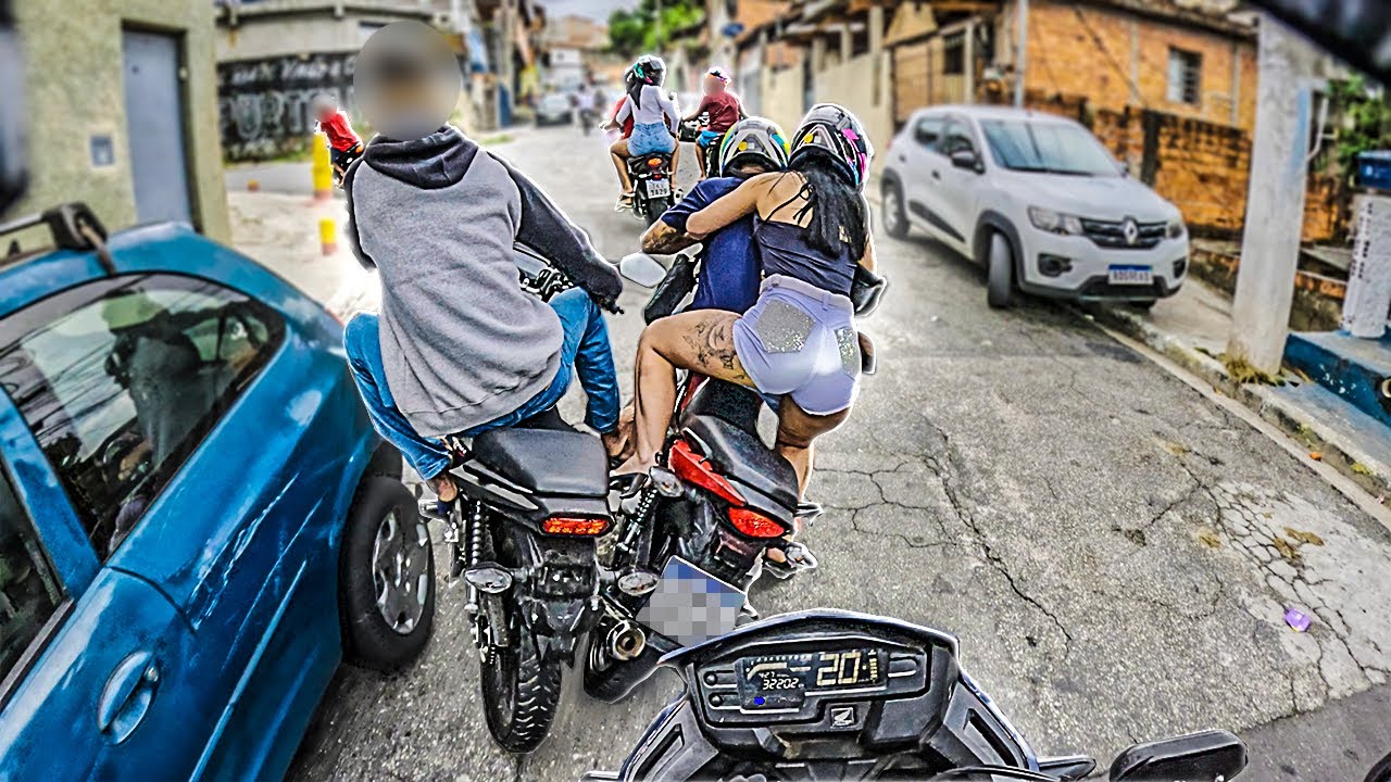 ROMUCAM GETS EMOTIONAL IN THE PICKUPS AND VACILÃO COMES AS A GIFT.