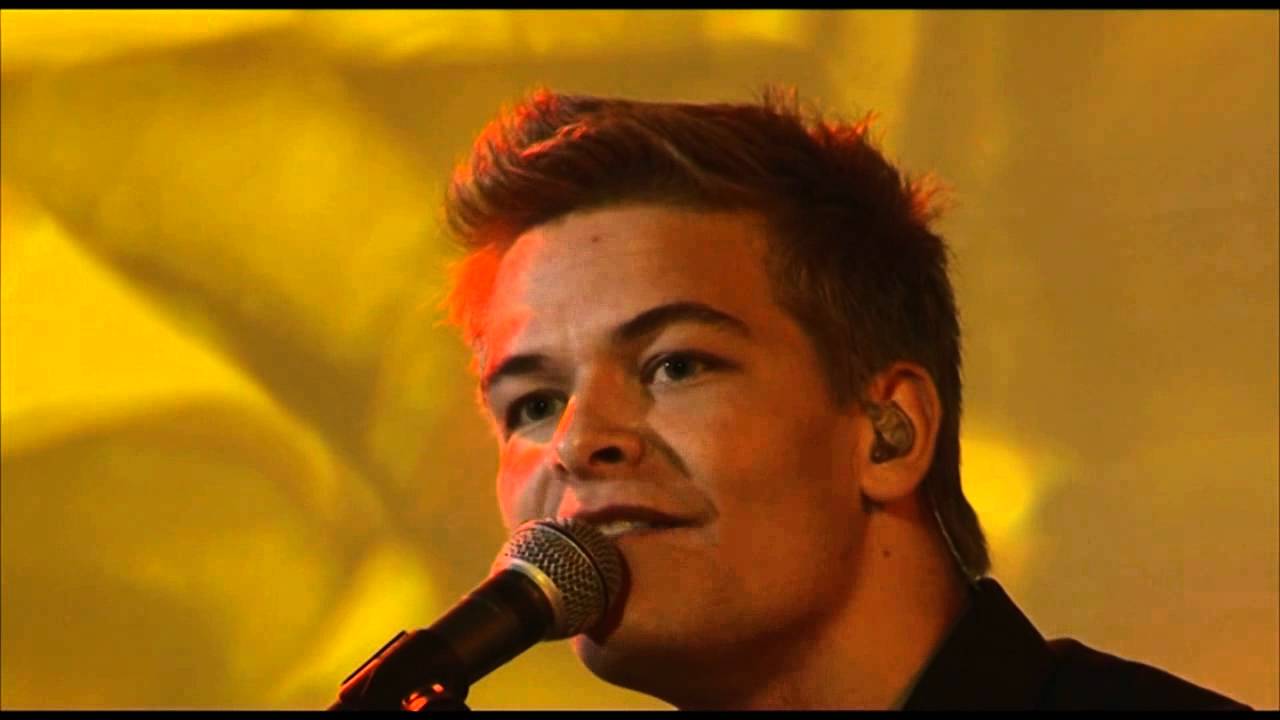 Jake & Flo - Englishman In New York  (Sting Cover - Live with Konni on AIDAblu)