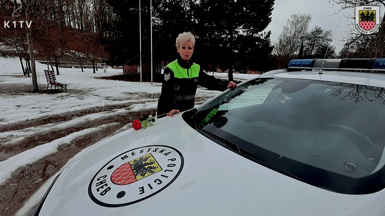 Berete všechno vážně ? Strážníci taky - třeba Valetýn ❤💛💚