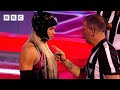 Gladiators take the rules into their own hands on Gauntlet | Gladiators  - BBC