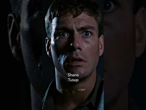 Torghelle "kickboxAIR" Sanyi vs. Shane Tusup a játékoskijáróban. #sztárbox #meme #synthwave