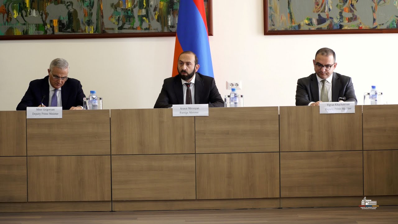 Հայկական կողմի ահազանգերը, որ Ադրբեջանը ծրագրում է ԼՂ-ն ենթարկել էթնիկ զտման, չհանգեցրին այդ ուղղությամբ գործուն քայլերի. Միրզոյանը` դիվանագետներին