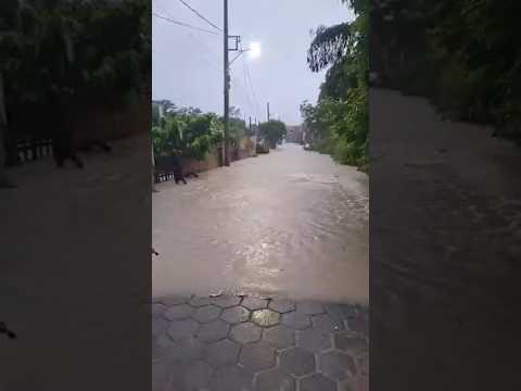Chuva .Moradores de Sooretama. Norte do  ES .Pedem socorro a defesa Civil sem resposta