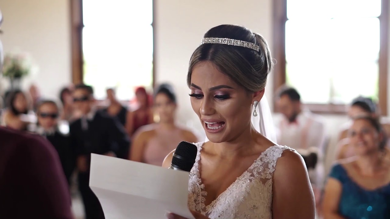 Votos de casamento emocionante e engraçado