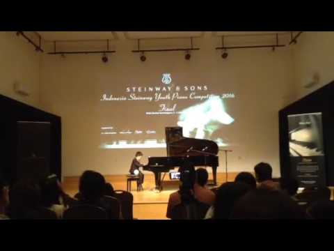 Ryu Lawden (6yo) plays Minuet in D Minor (Bach) & Scherzino Op.77 No.2 (Moszkowski) on Final of Ind