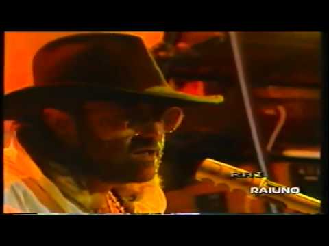 Lucio Dalla con Gaetano Curreri e Fabio Liberatori - 4/3/1943 (Domenica in - 85/86)