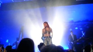How Big, How Blue, How Beautiful - Florence + the Machine (Live Debut)