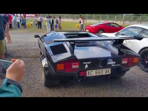 Lamborghini Countach QV 5000 - Cars and Coffee 2015 Italia - Revving and idling