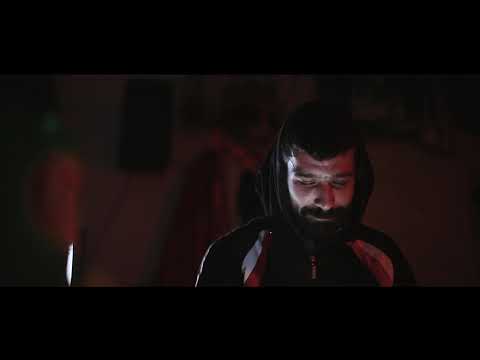 Άγνωστη Σκιά - Η παρέα που σε πάει παντού