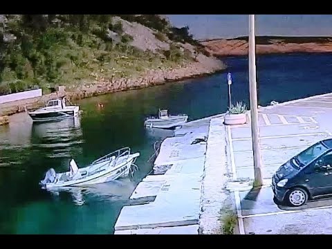 Potonuće brodice u luci Prizna - Live Cam Croatia