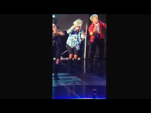 280516 Run+Fire by Bangearn cover BTS [Focus Numbfon] " @ G-WAVE Cover Dance 2016"