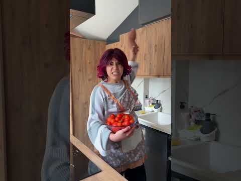 Do you like doing the chicken dance? 🐔😂