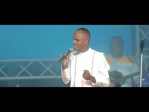 AMOUR INCOMPARABLE live concert Showbuzz - Par Josue & Caleb BITHA