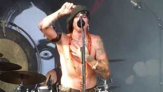 Dregen and Michael Monroe Flat Tyre On A Muddy road LIVE @ Skogsröjet 2014