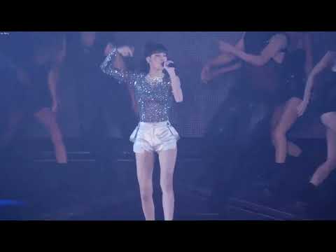 LISA - LALISA MONEY SOLO STAGE | BORN PINK TOUR SEOUL 2022