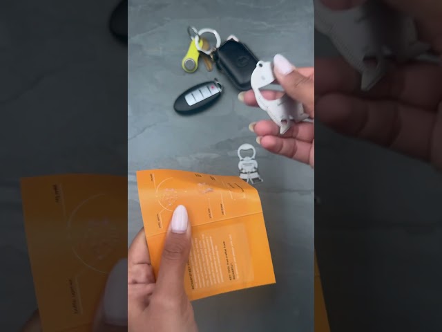 Vídeo relacionado con Harnds Lark Cuchillo de bolsillo plegable Hoja 8Cr14MoV Mango G10 Herramienta de corte para exteriores Mini llavero Cuchillo de junta deslizante EDC Multitools CK1101 (Rosa púrpura)
