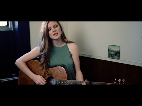 Georgina Grimshaw - Café Corner [Official Music Video]