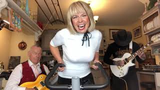 Toyah &amp; Robert&#39;s Sunday Lunch - Born To Be Wild