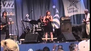 Emmanuelle Julien - Titre indéteminé 1 sur la scène de blues le 06 juillet 2012