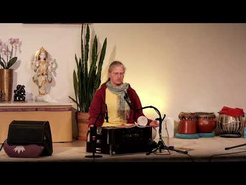 Satsang - Kirtan, Mantra und Arati mit Darshini  - Yoga Vidya Ashram Live, 02.08.2022, 07:00 Uhr
