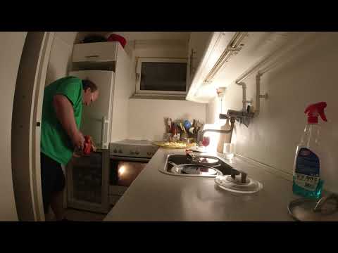 MongoTV_7690 - SÆTTER POMFRITTER OVER LØRDAG AFTEN OG SNAKKER OM AT LIVET BARE FORTSÆTTER