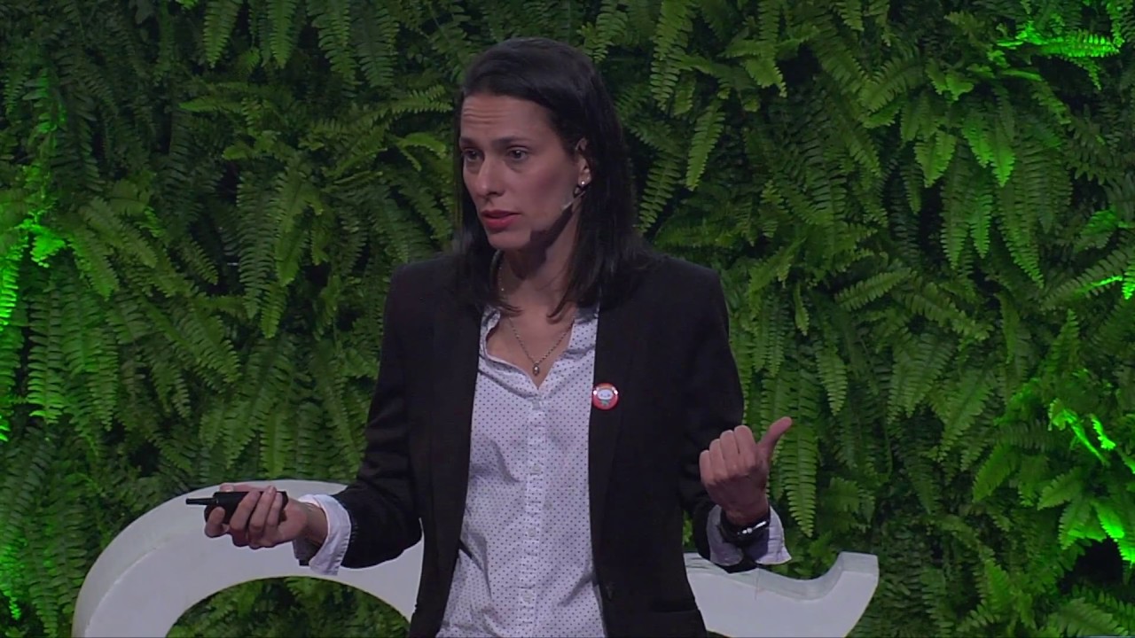 Câncer não é brincadeira. Mas pra crianças, pode ser. | Simone Lehwess Mozzilli | TEDxSaoPauloSalon