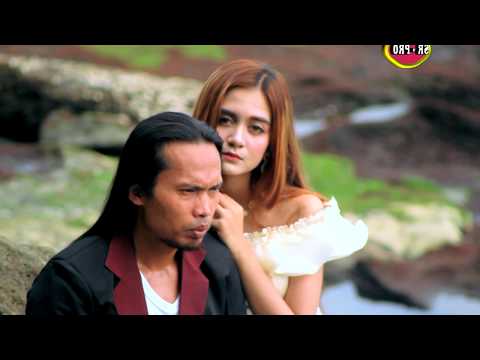 Arya Satria Feat. Irenne Ghea - Kita Tak Mungkin Bersama | Dangdut (Official Music Video)
