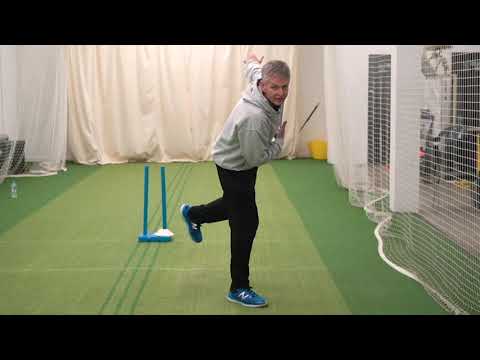 Lincs Cricket: Try B3 bats at their indoor academy.