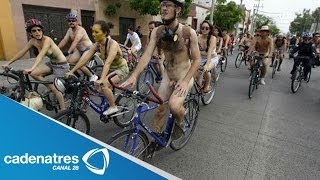 Ciclistas desnudos protestan en calles del DF